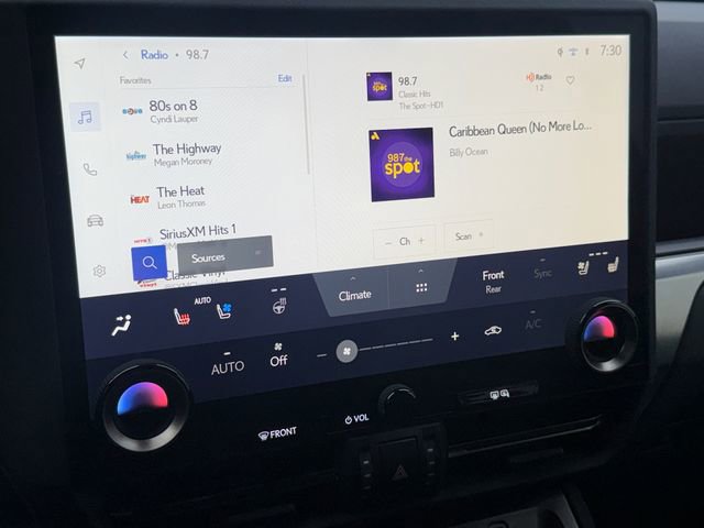 Used 2025 Lexus GX 550 w/ Accessory Package (2T) AWD/4WD image 24