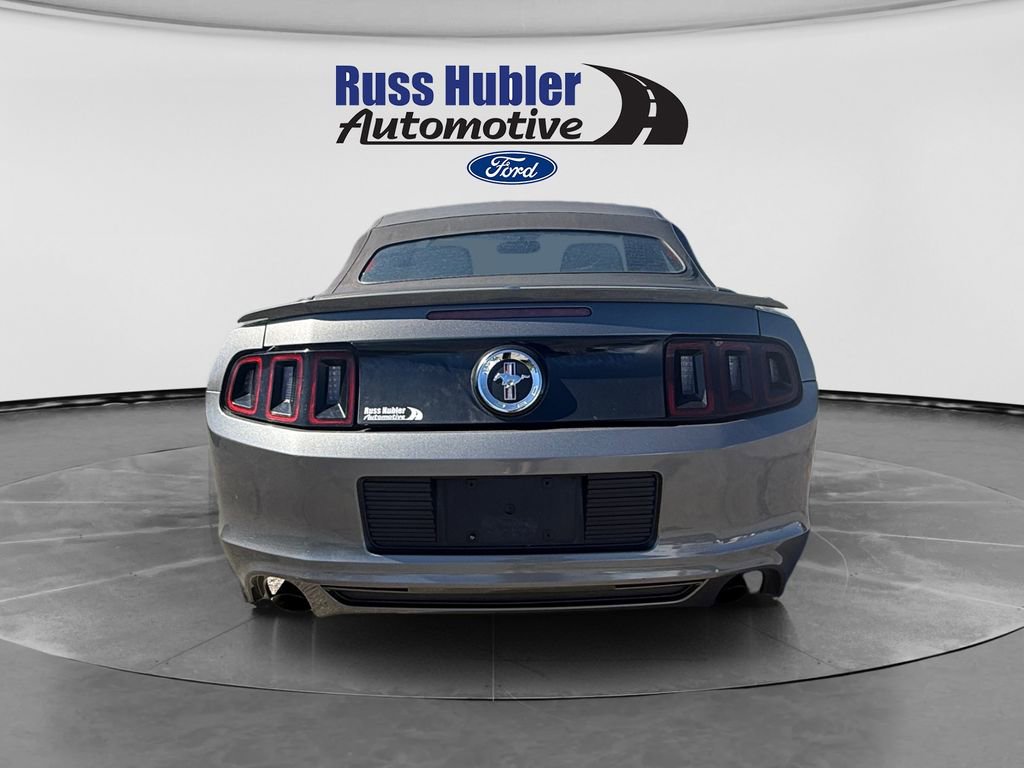 Used 2013 Ford Mustang Premium RWD image 4
