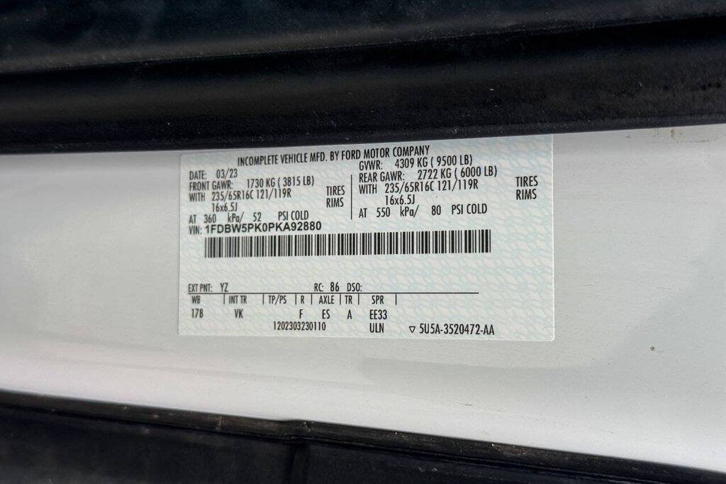 Used 2023 Ford E-Transit RWD image 22