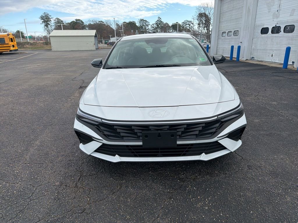 New 2025 Hyundai Elantra Sport image 9