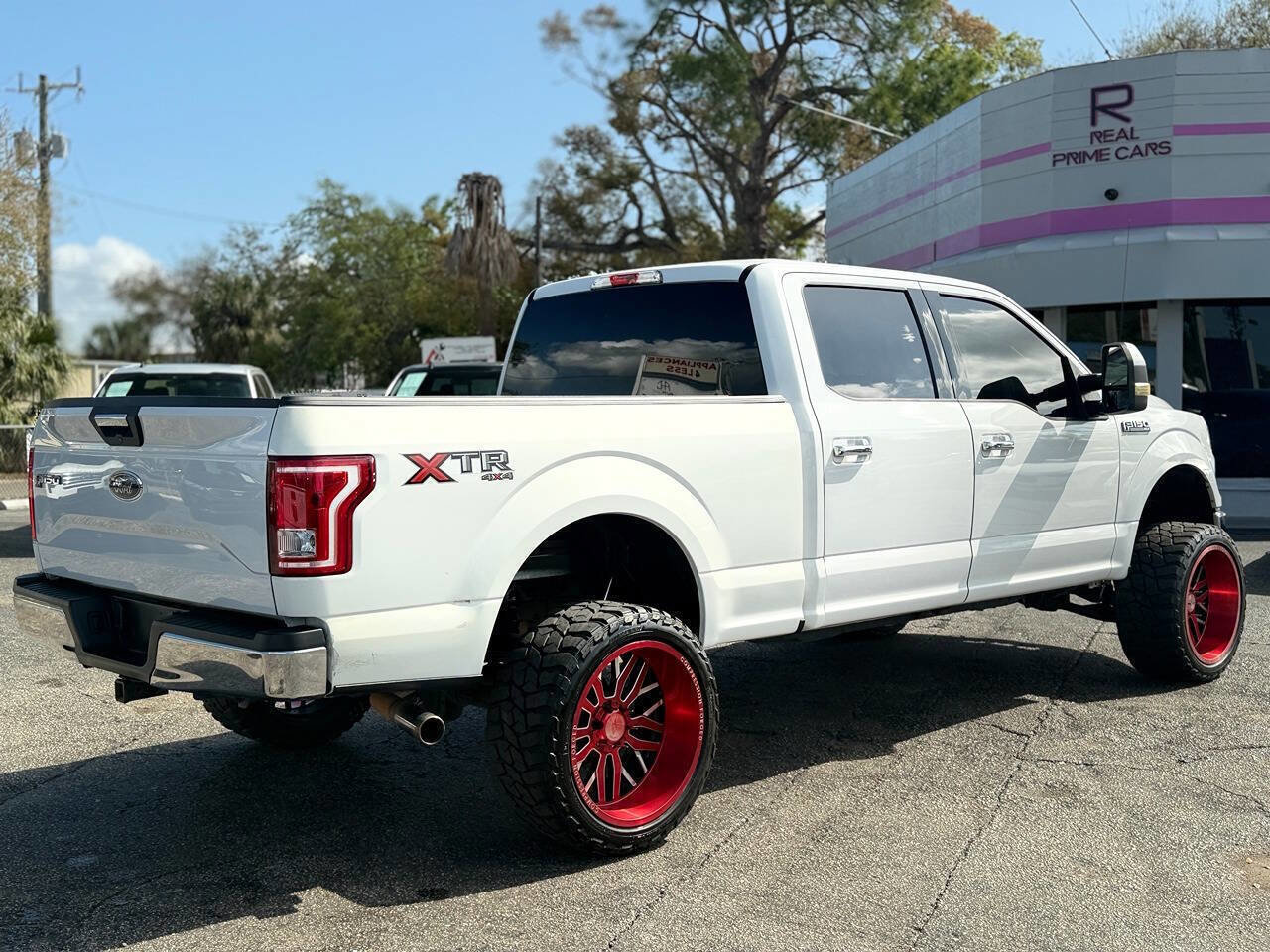 Used 2017 Ford F150 XLT w/ XTR Package image 8