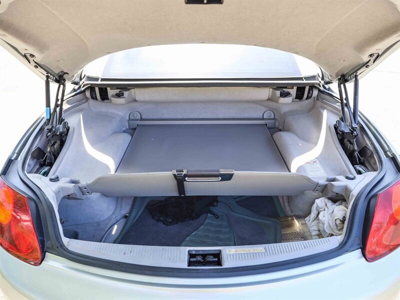 Used 2002 Lexus SC 430 Convertible RWD image 31