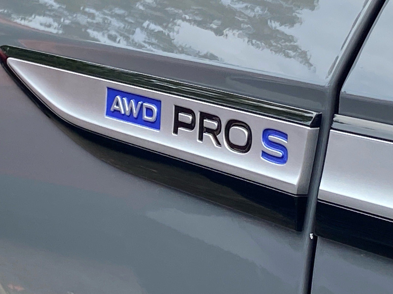 Certified 2023 Volkswagen ID.4 Pro S AWD/4WD image 6