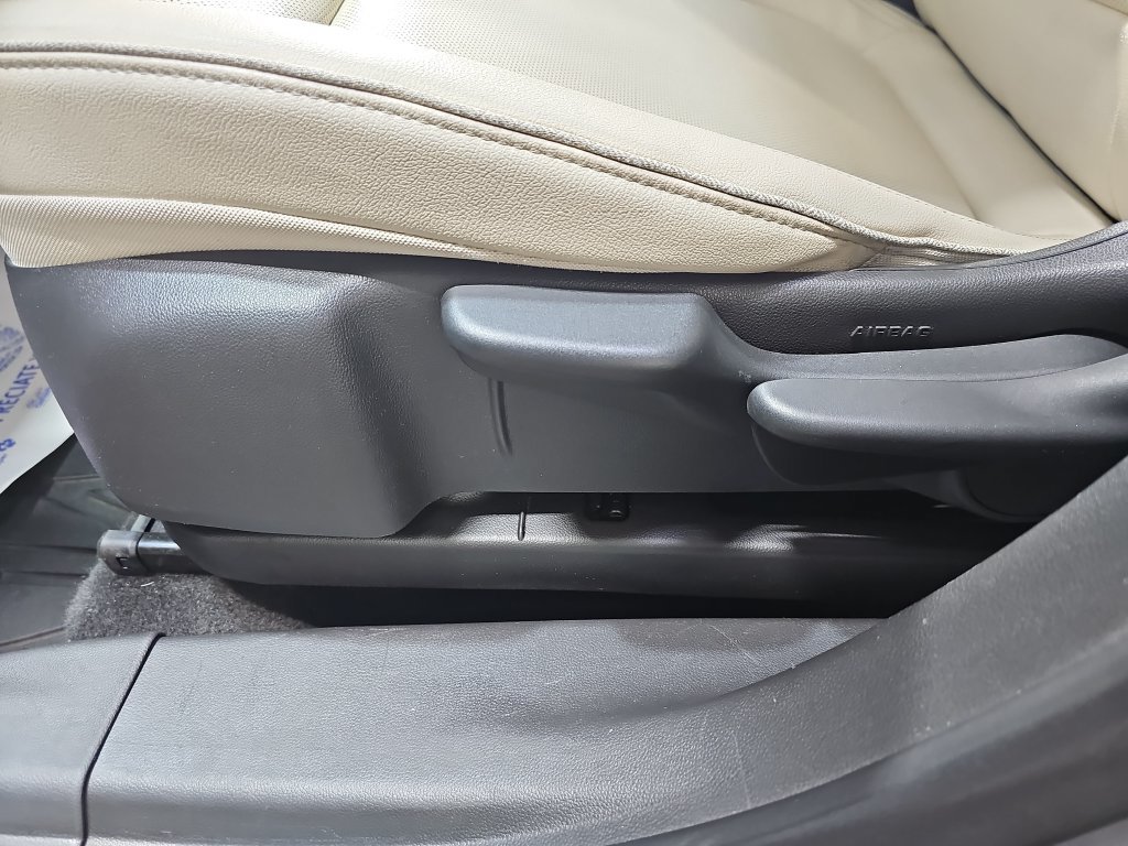 Certified 2024 Buick Encore GX Sport Touring w/ Advanced Technology Package AWD/4WD image 33