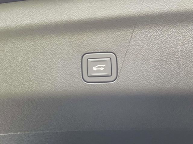 New 2026 Chevrolet Suburban High Country image 11