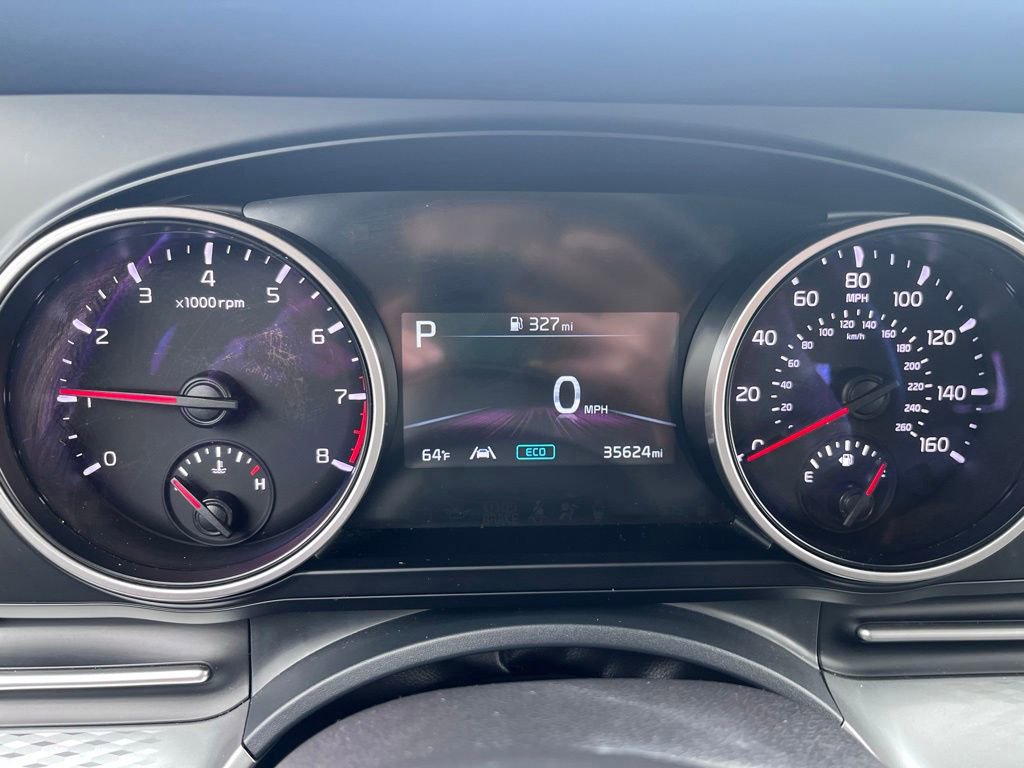 Used 2023 Kia Carnival LX FWD image 13