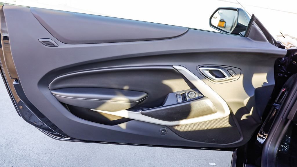 Used 2022 Chevrolet Camaro LT image 25