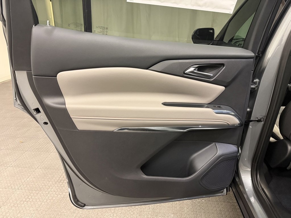 New 2026 Chevrolet Traverse LT w/ Midnight/Sport Edition image 22