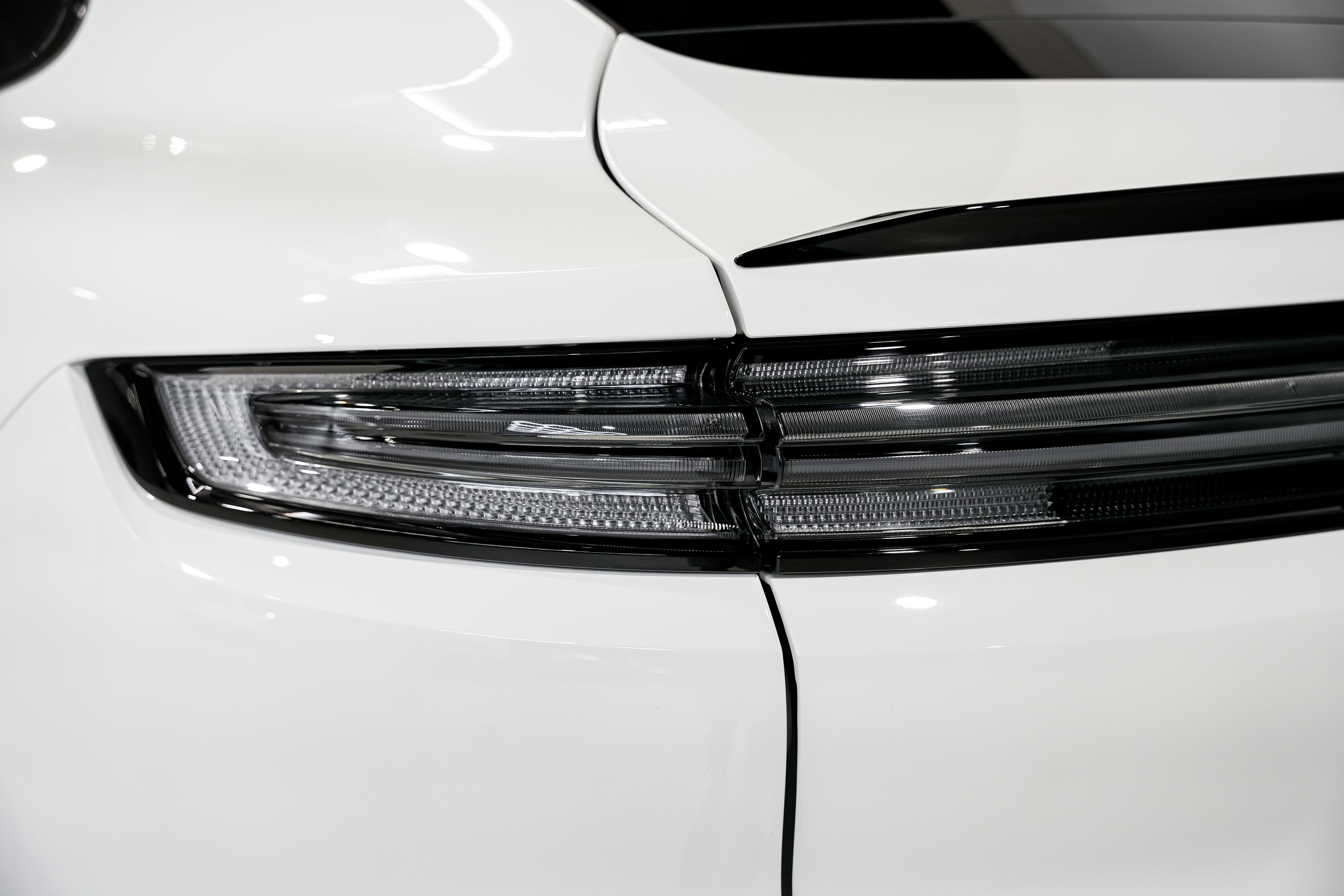 Used 2024 Porsche Cayenne Coupe w/ Premium Package Plus image 40