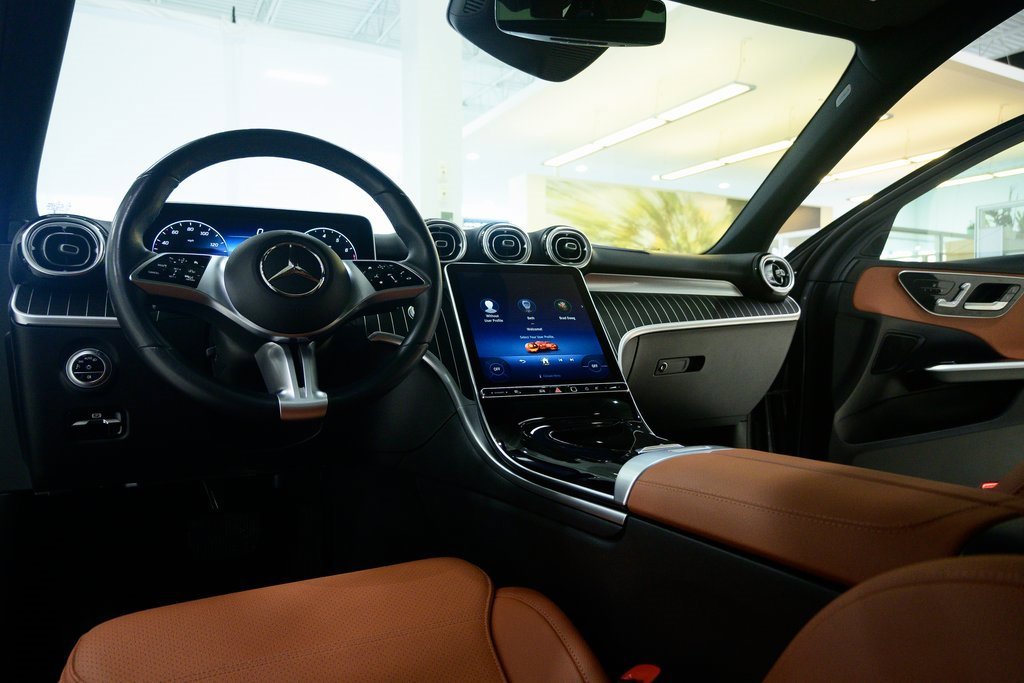 Used 2023 Mercedes-Benz C 300 4MATIC Sedan image 12