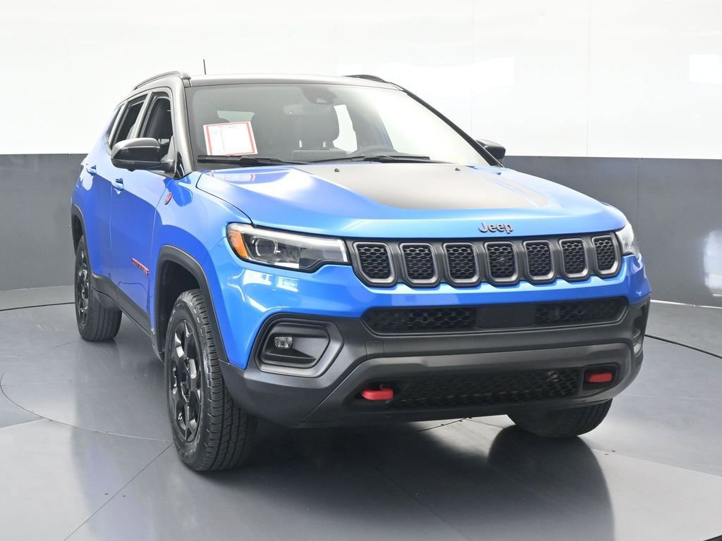 Used 2023 Jeep Compass Trailhawk w/ Trailhawk Elite Group image 9