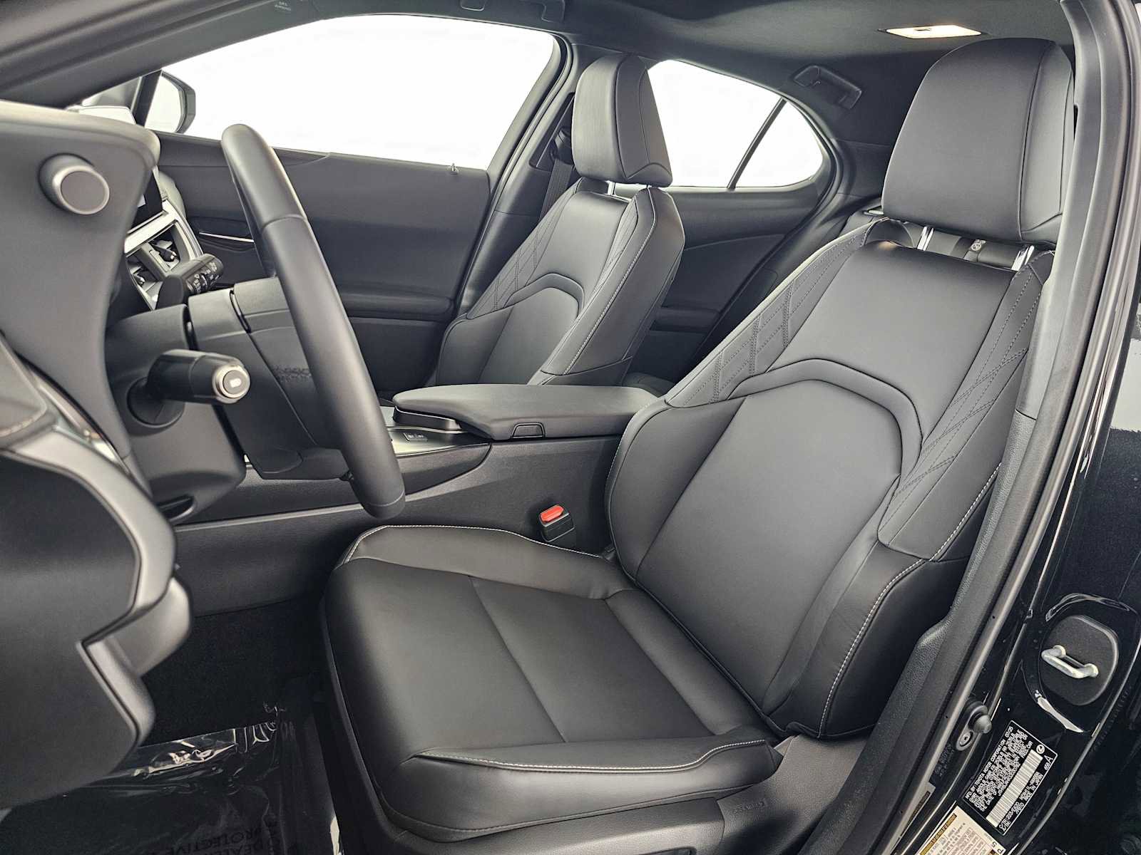 Certified 2025 Lexus UX 300h FWD image 21