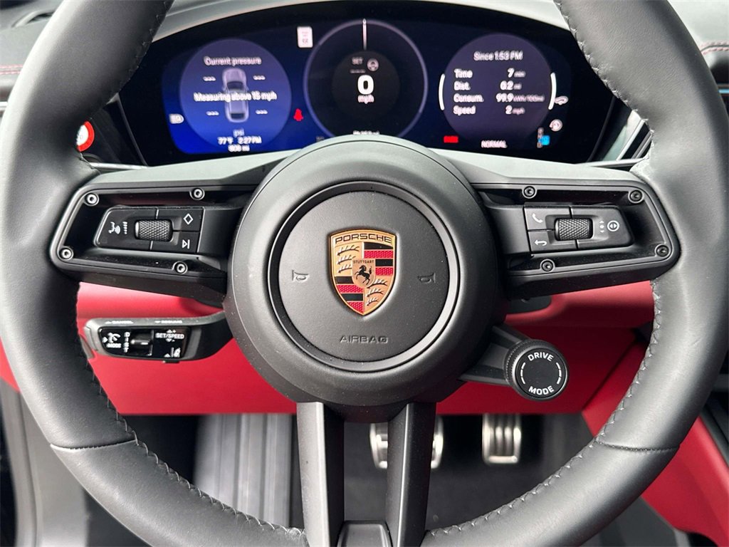 Used 2025 Porsche Macan 4S Electric image 18