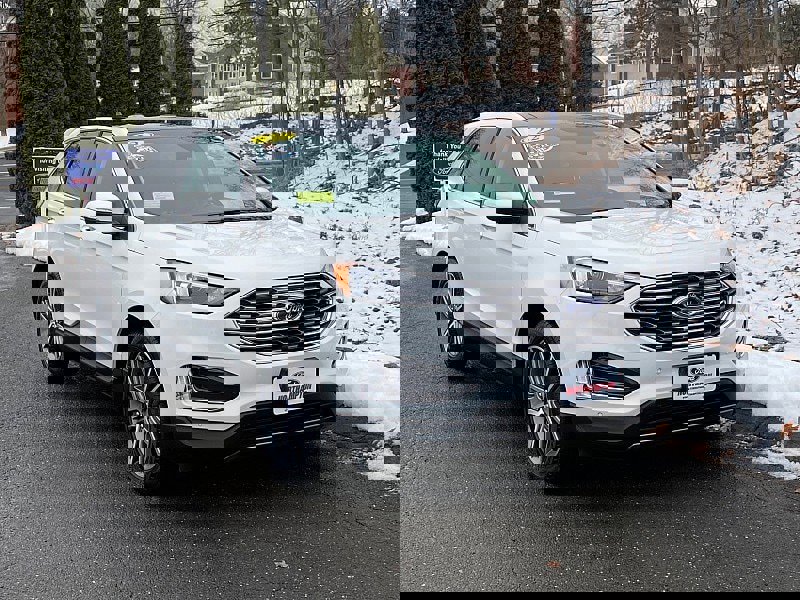 Certified 2022 Ford Edge Titanium w/ Cargo Accessory Package image 3