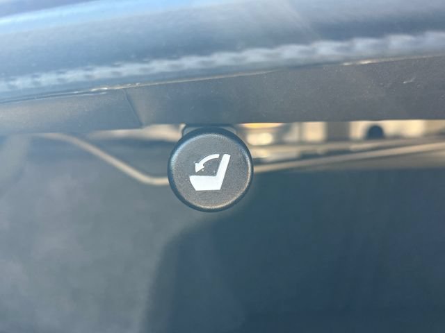 Used 2024 Nissan Altima 2.5 SV FWD image 9