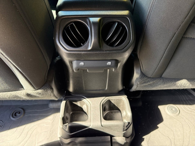 Used 2021 Jeep Wrangler Willys image 15