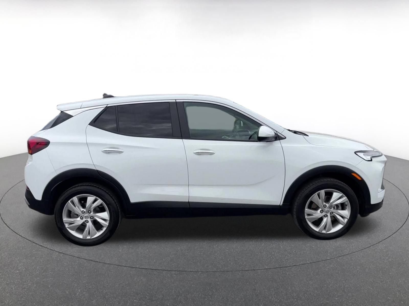 Used 2025 Buick Encore GX Preferred AWD/4WD image 15