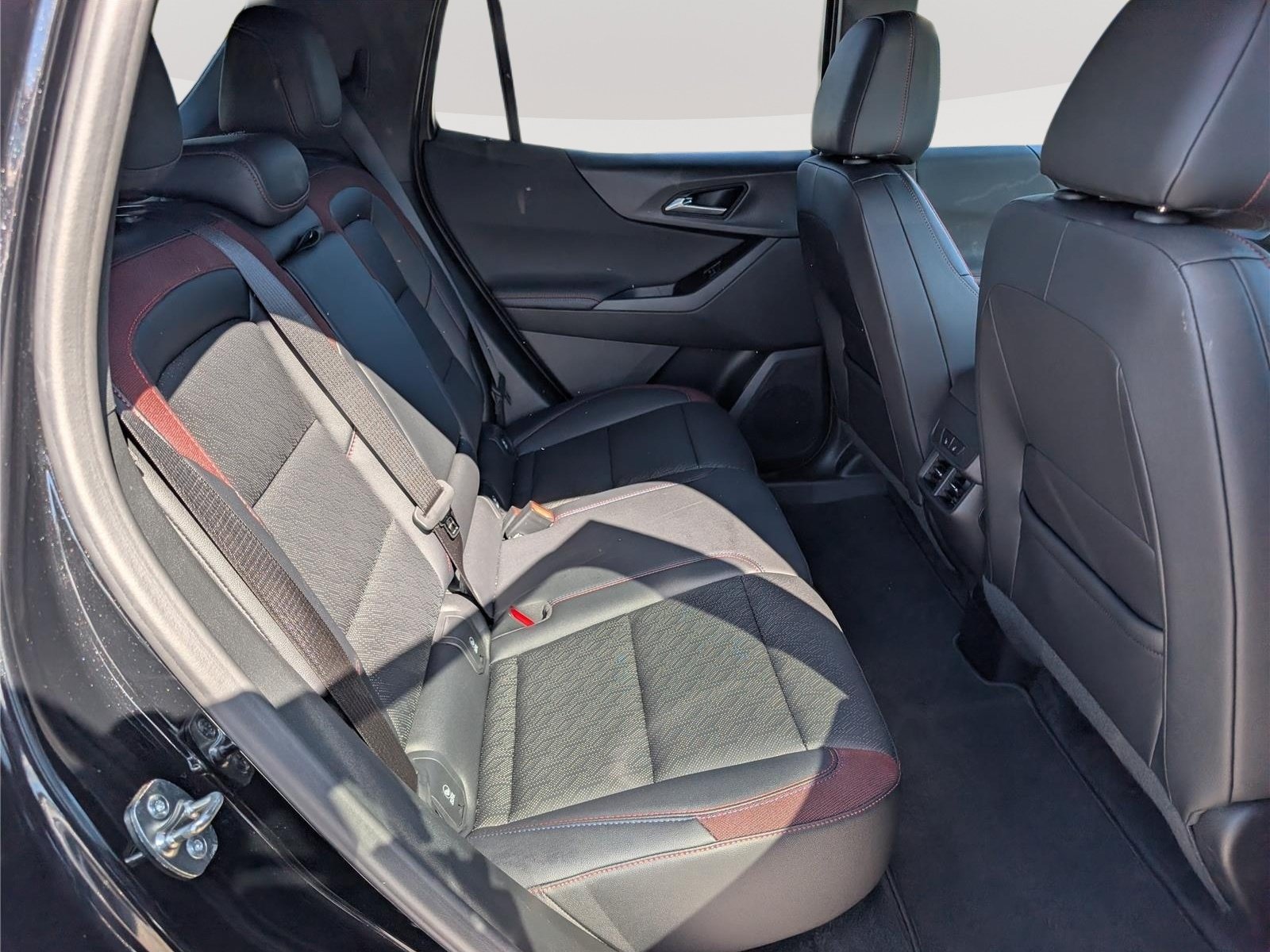 New 2026 Chevrolet Equinox RS w/ Convenience Package III AWD/4WD image 9