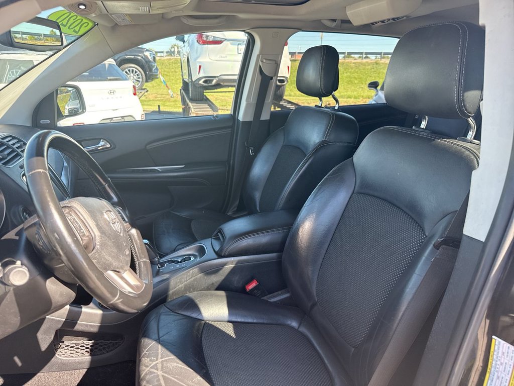 Used 2020 Dodge Journey Crossroad w/ Popular Equipment Group FWD image 14