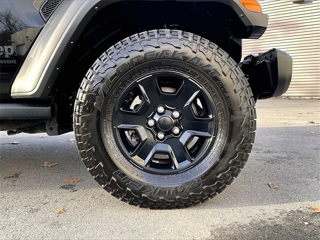 Used 2023 Jeep Gladiator Sport image 9