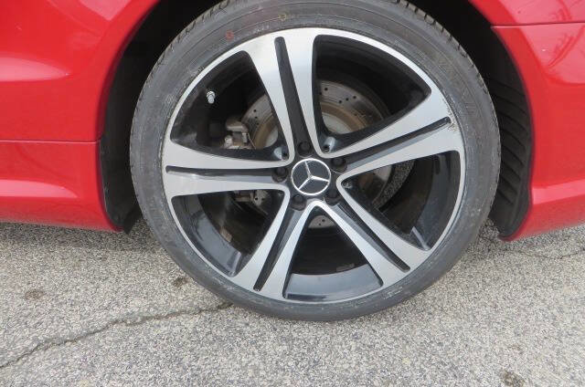 Used 2012 Mercedes-Benz SL 550 image 24