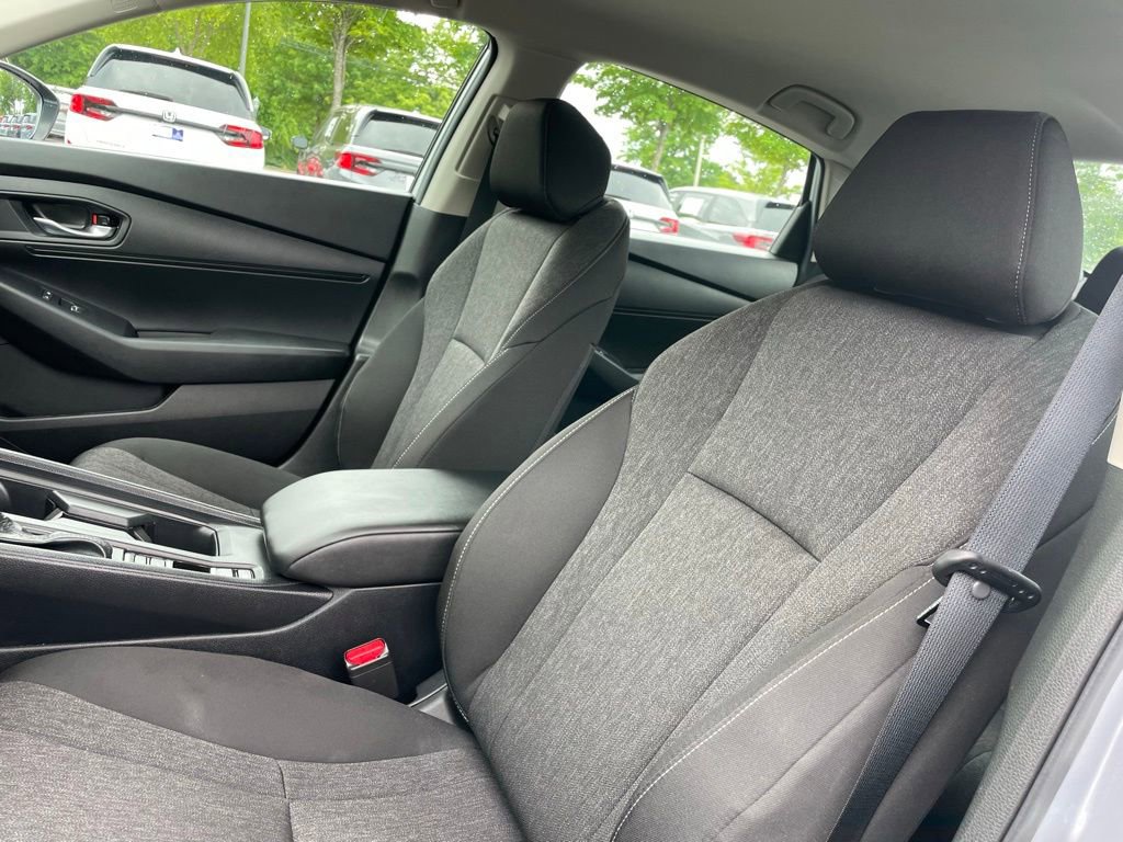 Certified 2025 Honda Accord LX image 25