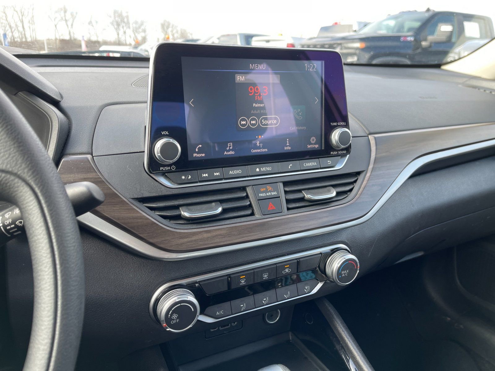 Used 2024 Nissan Altima 2.5 SV image 19