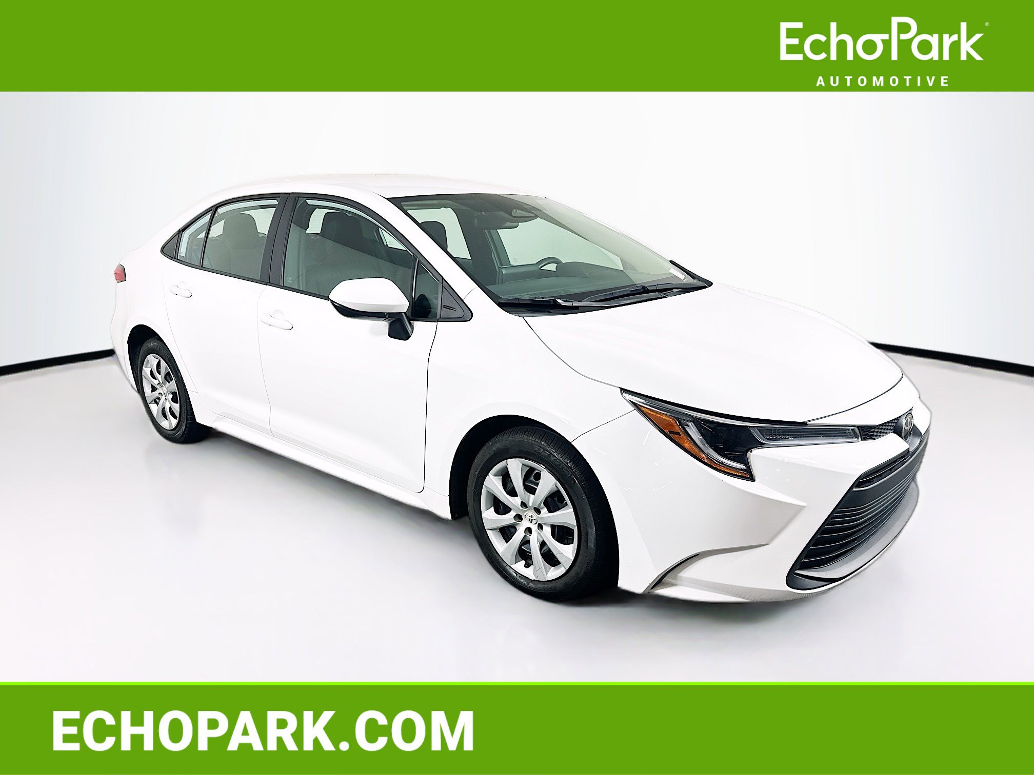 Used 2023 Toyota Corolla LE image 1