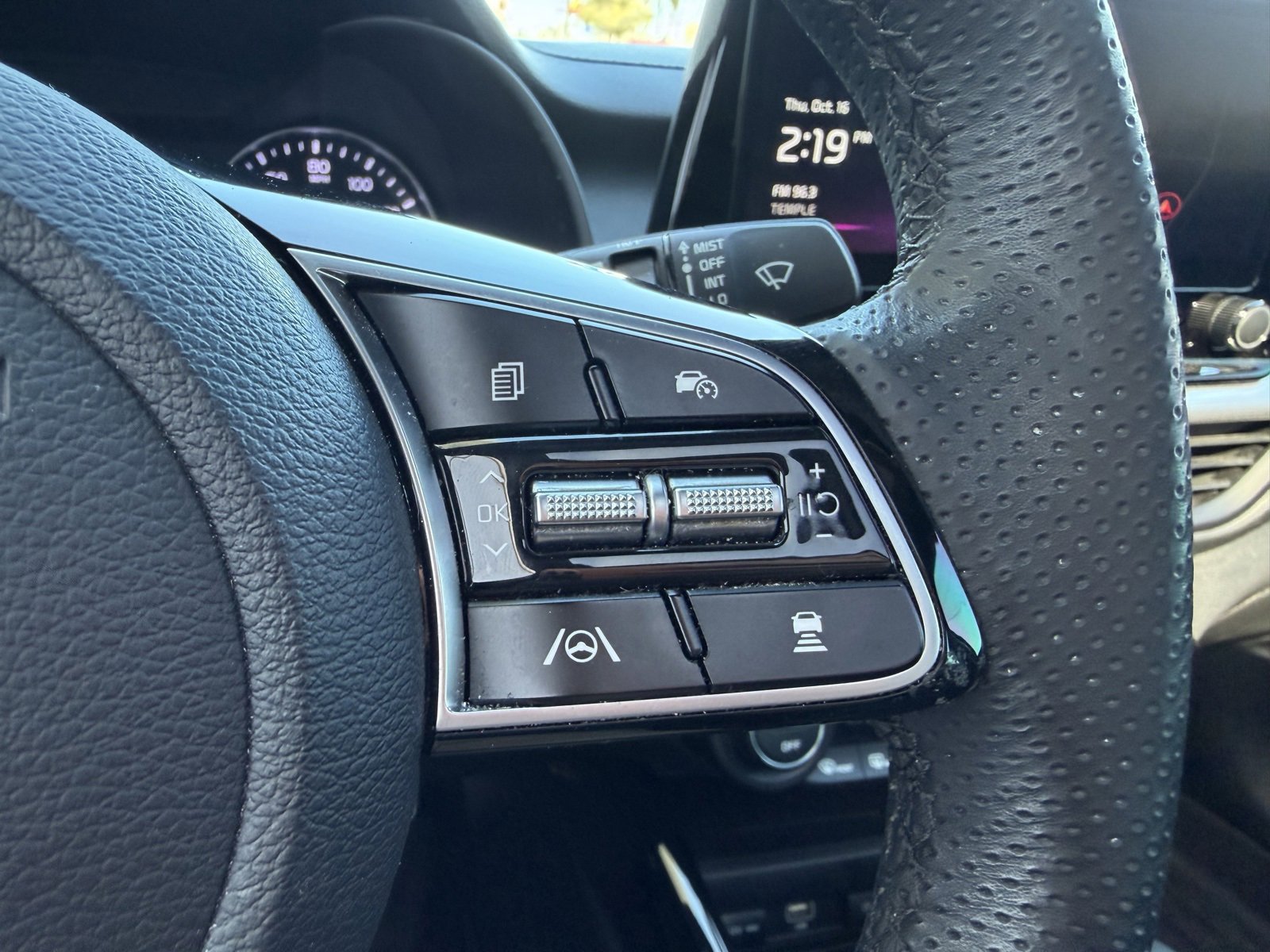 Used 2024 Kia Forte GT-Line w/ GT-Line Premium Package image 18