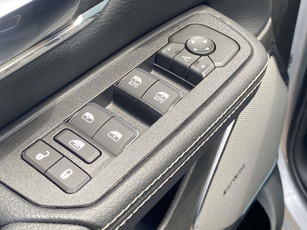 New 2026 RAM 1500 Laramie w/ Night Edition AWD/4WD image 44
