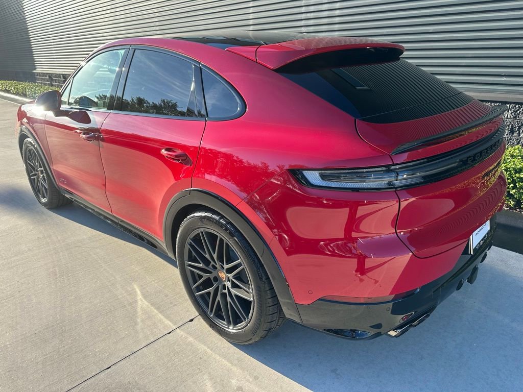 Used 2026 Porsche Cayenne GTS image 3