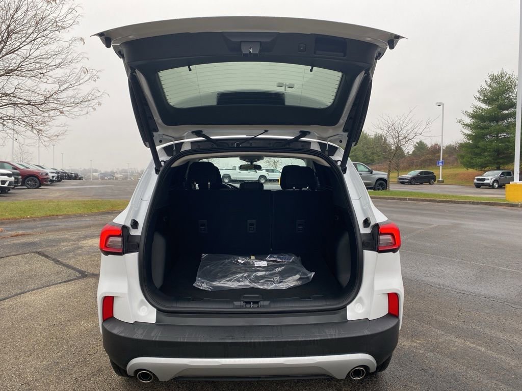 Used 2025 Ford Escape Active AWD/4WD image 15