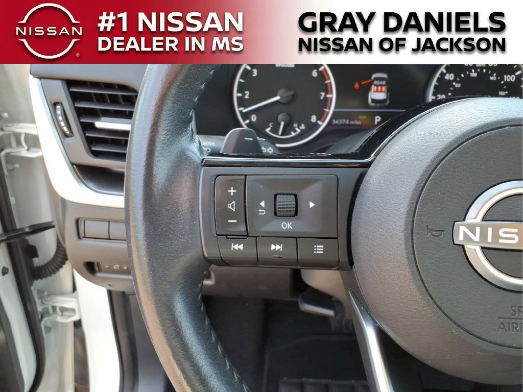 Used 2023 Nissan Rogue SV w/ SV Premium B Package FWD image 14
