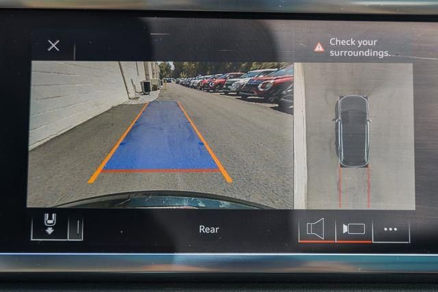 Used 2021 Audi Q3 2.0T Premium Plus w/ Premium Plus Package image 2