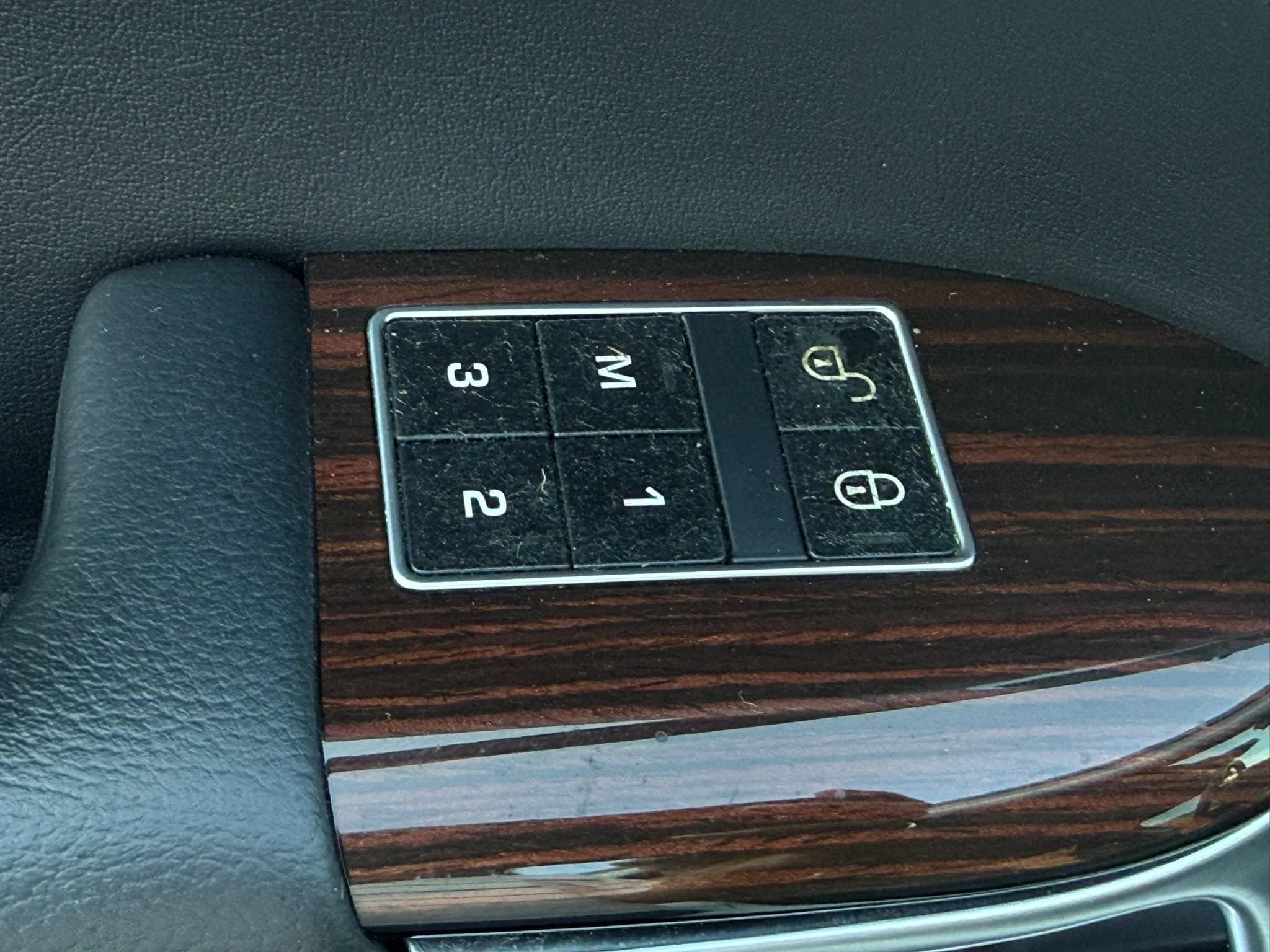 Used 2015 Land Rover Range Rover AWD/4WD image 39
