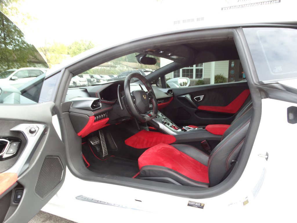 Used 2015 Lamborghini Huracan LP 610-4 image 9