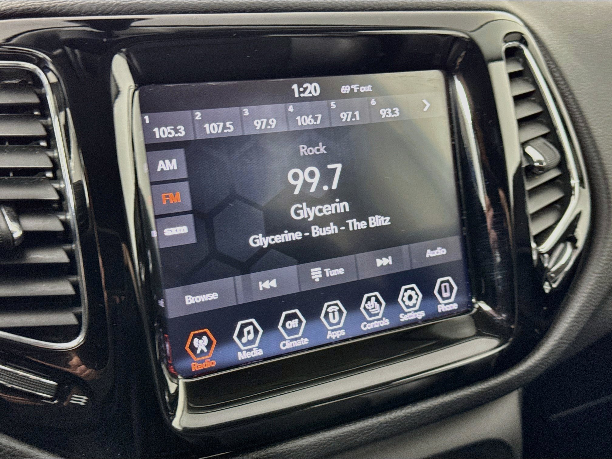 Used 2019 Jeep Compass Limited AWD/4WD image 14