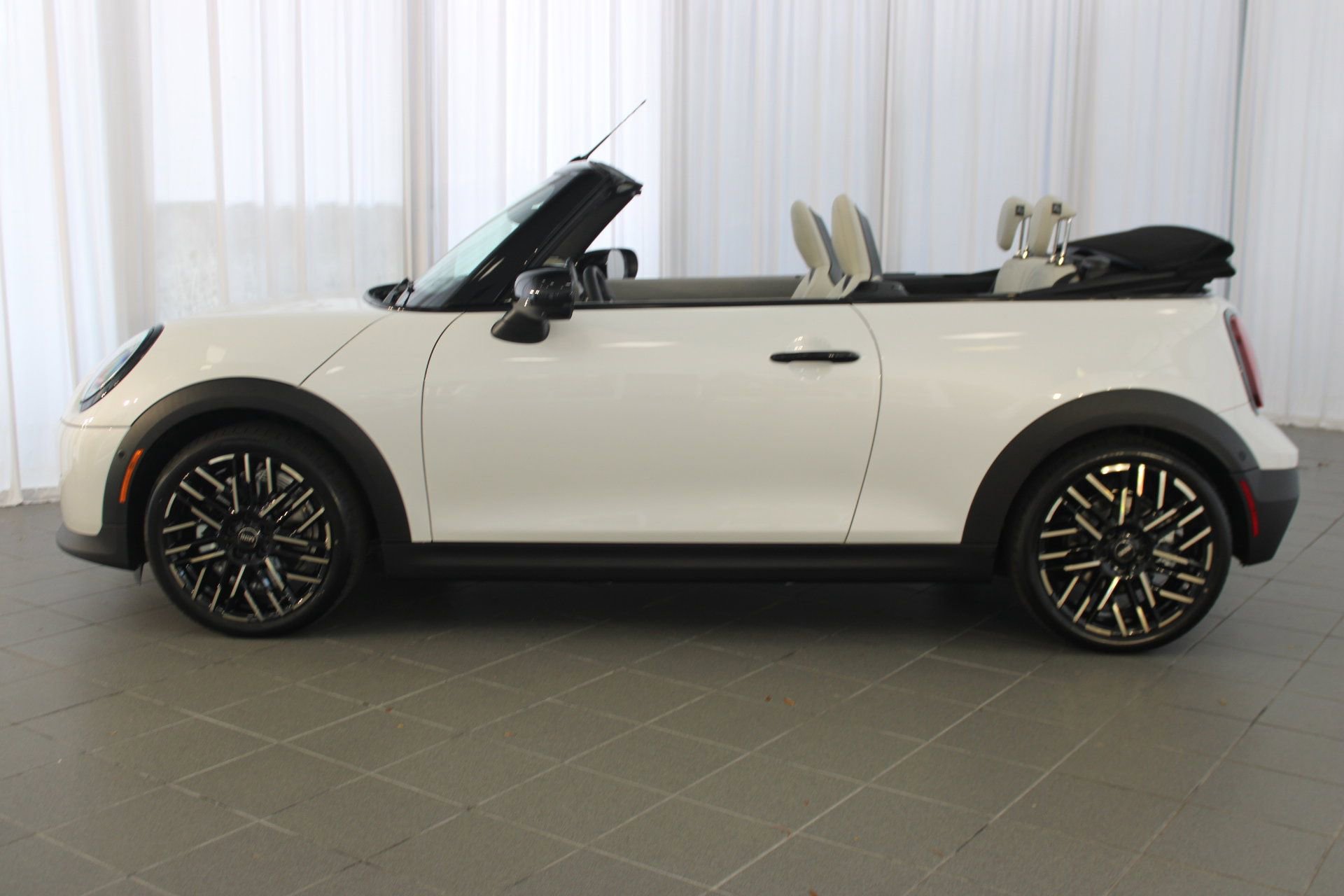 New 2026 MINI Cooper S image 20