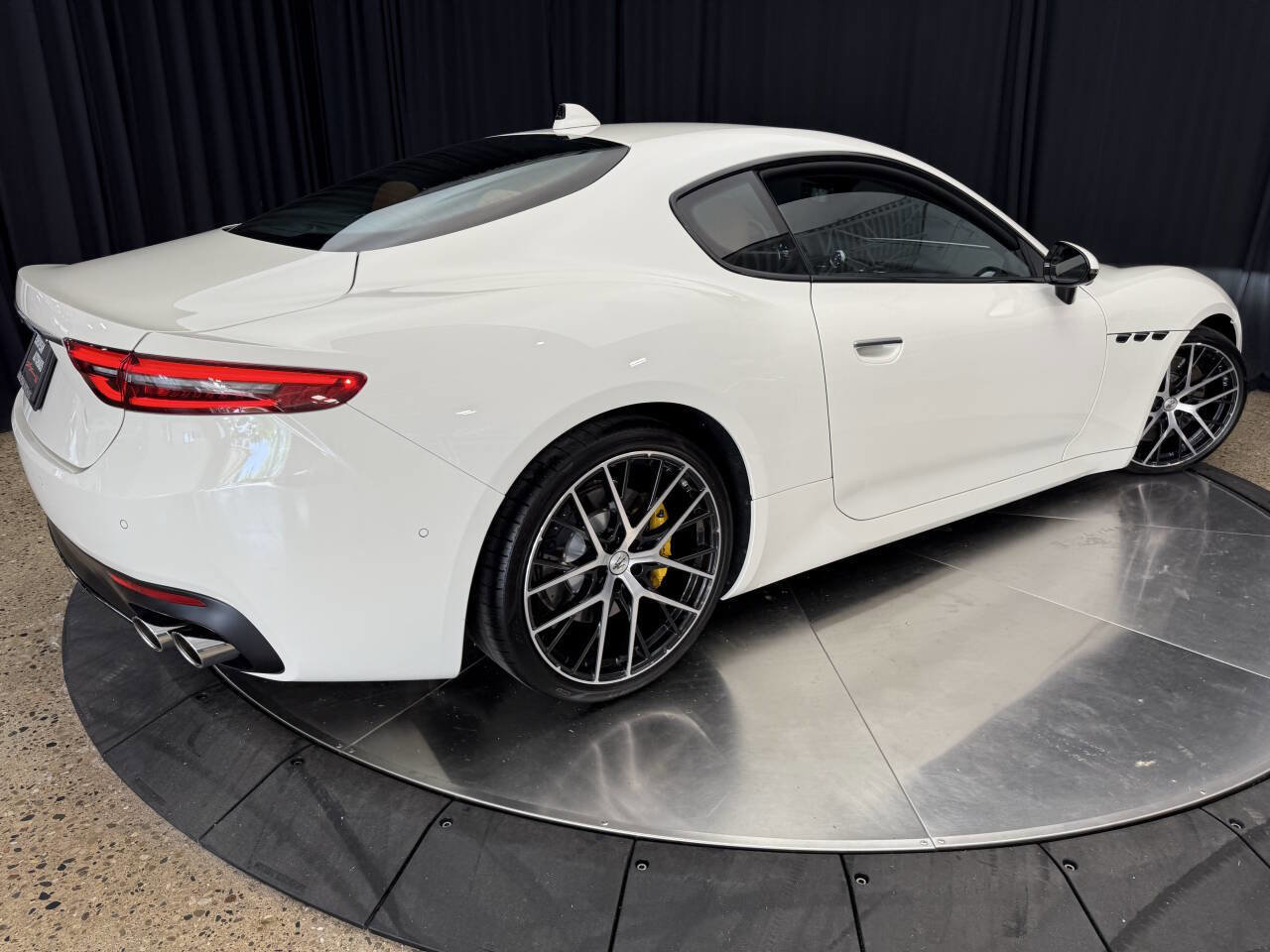 Used 2024 Maserati GranTurismo Modena image 8