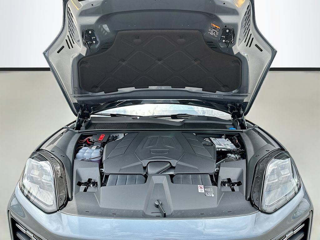 New 2026 Porsche Cayenne AWD/4WD image 32