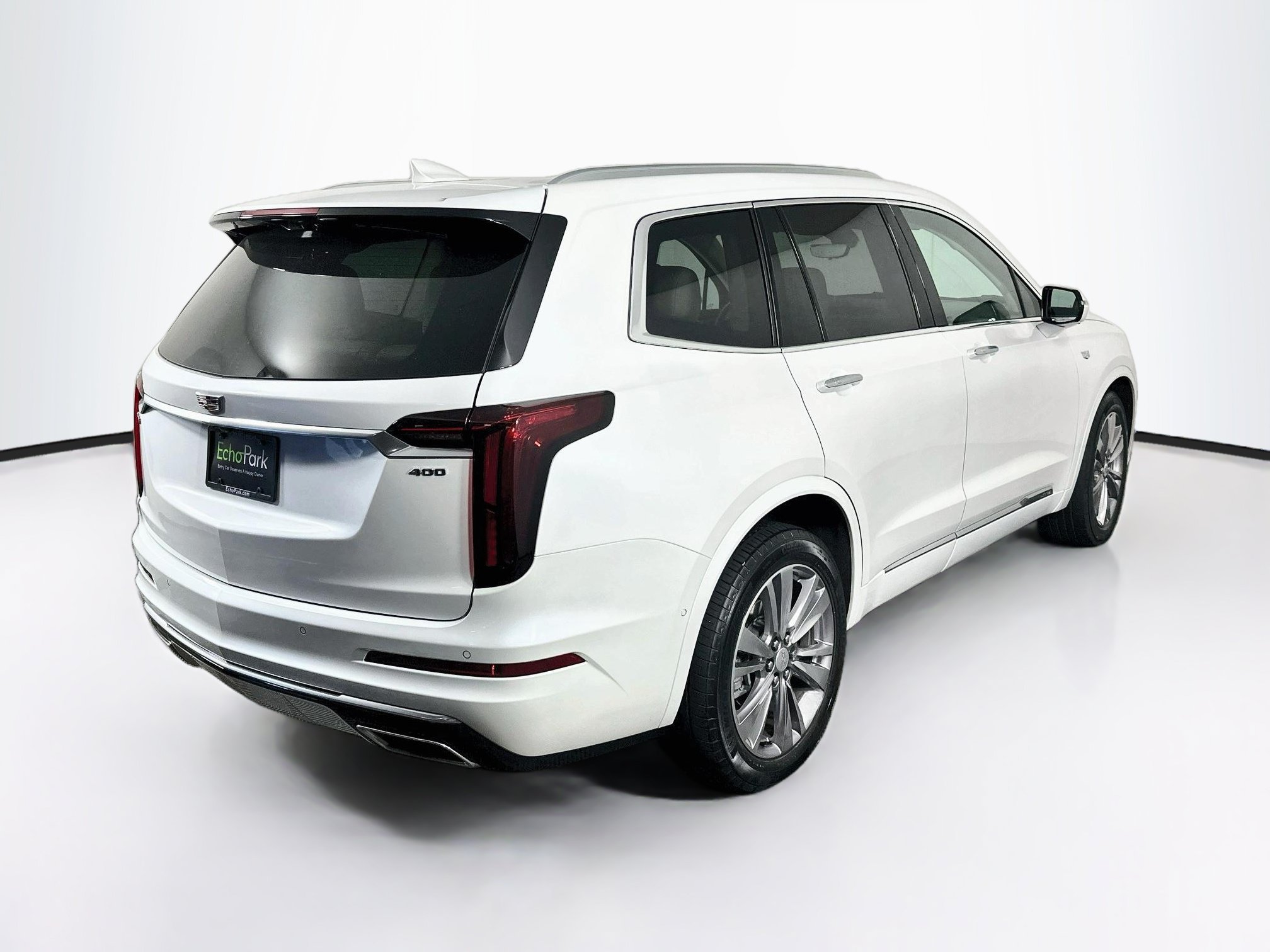 Used 2023 Cadillac XT6 Premium Luxury w/ Technology Package FWD image 9