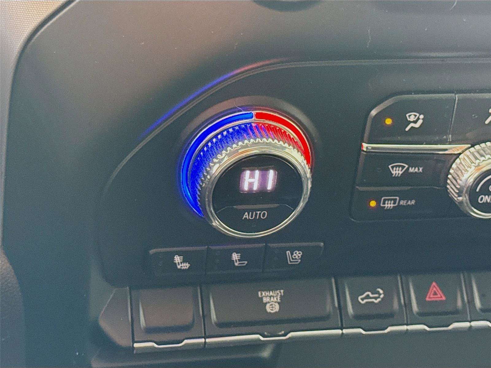 Used 2022 GMC Sierra 2500 SLT w/ SLT Convenience Package image 13