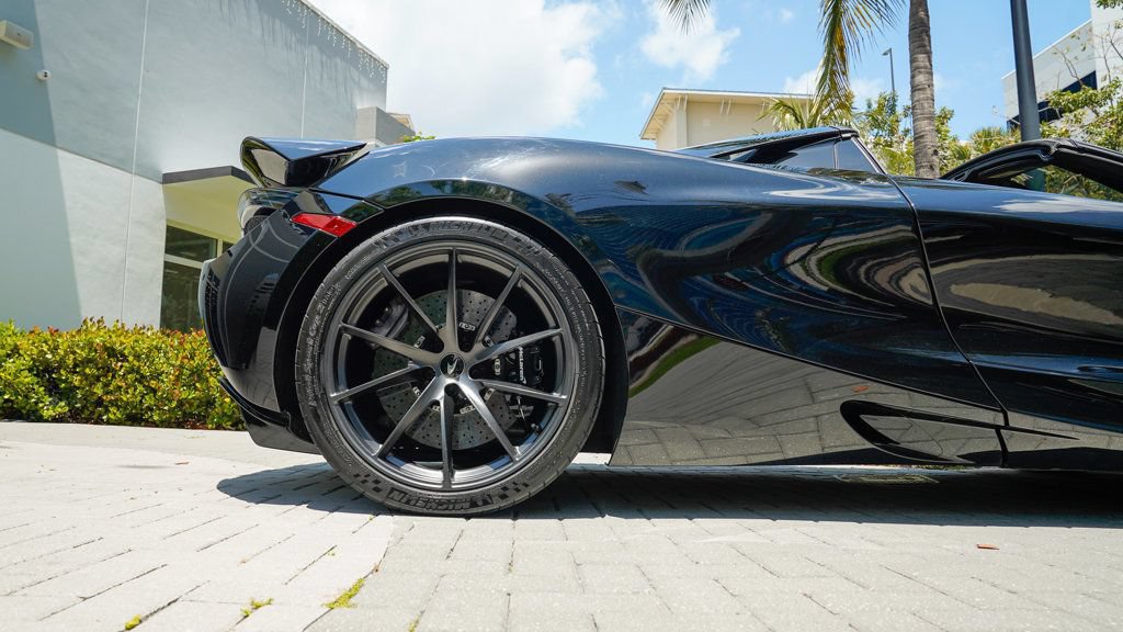 Used 2021 McLaren 720S Spider RWD image 23