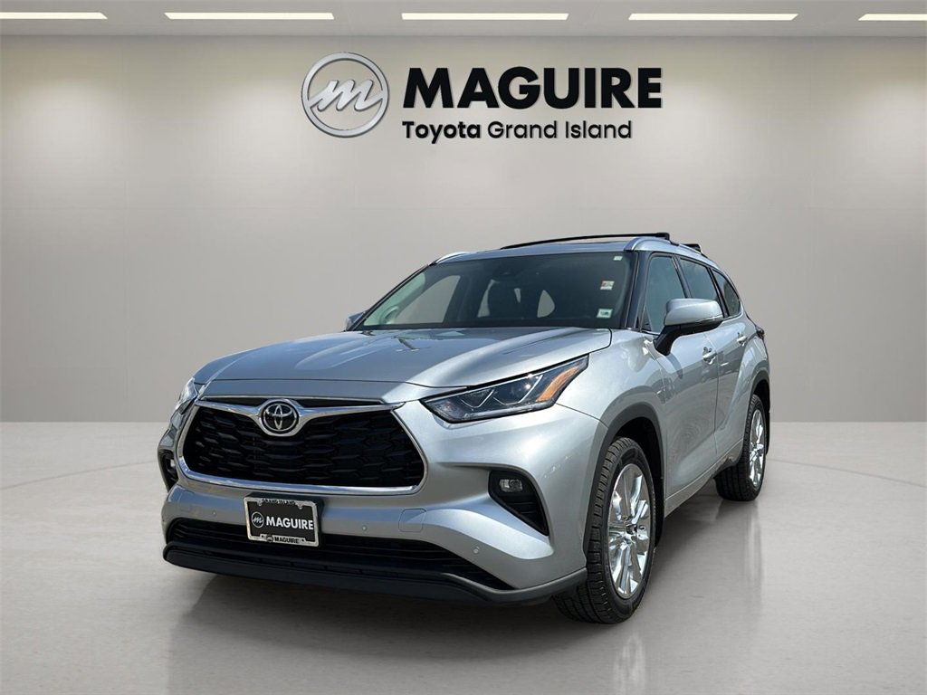 Used 2022 Toyota Highlander Limited