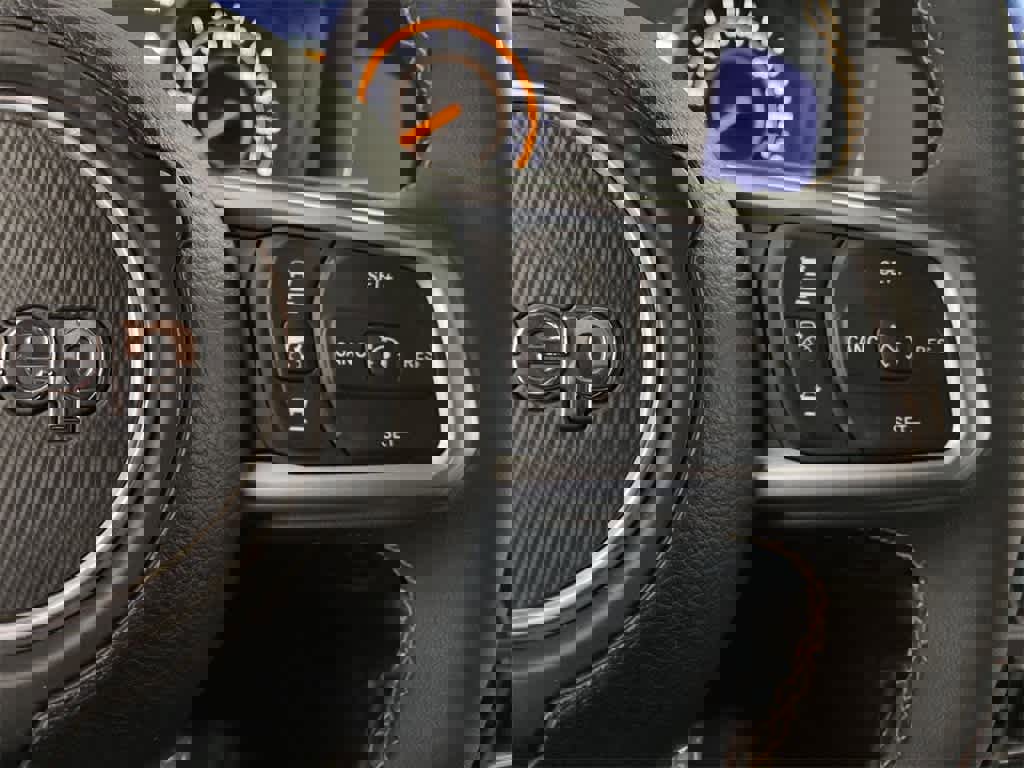 Used 2025 Jeep Wrangler Sahara image 21