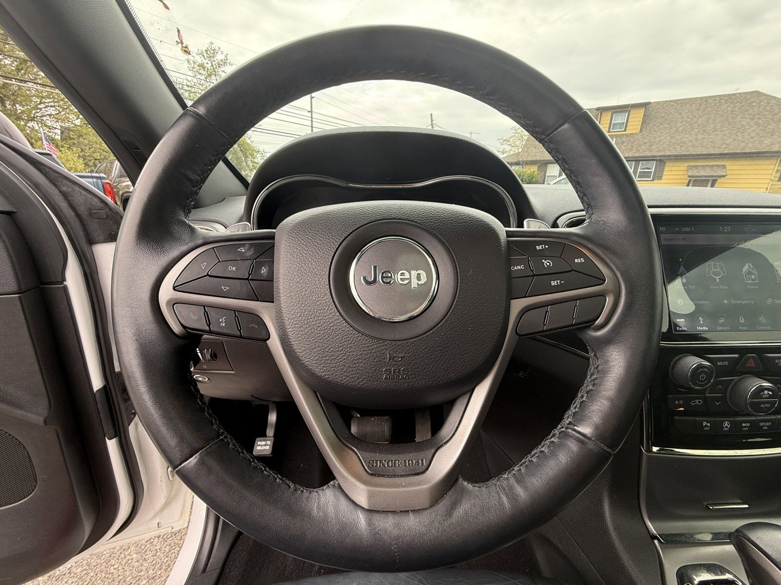 Used 2019 Jeep Grand Cherokee Limited X image 18