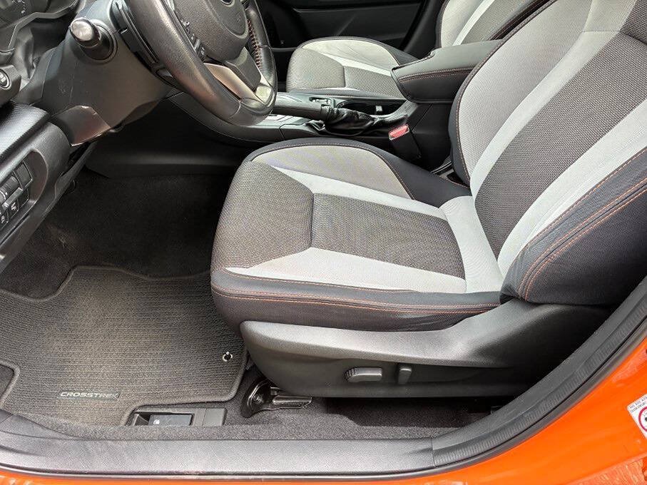 Used 2020 Subaru Crosstrek 2.0i Premium w/ Moonroof Package 2 AWD/4WD image 25