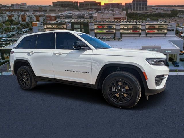 New 2025 Jeep Grand Cherokee Altitude