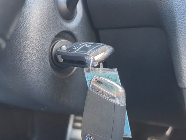 Used 2016 Volkswagen Golf S image 25