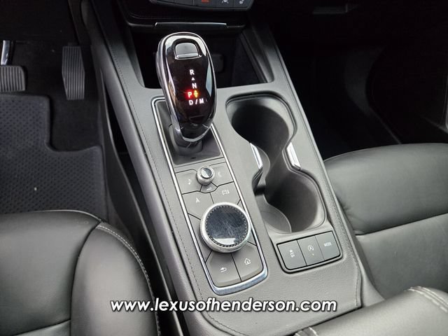 Used 2024 Cadillac XT4 Luxury w/ Cold Weather Package FWD image 30
